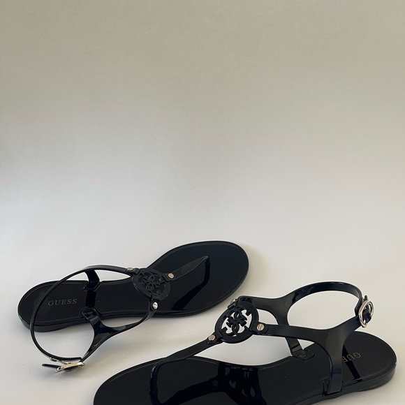 guess janica jelly sandals
